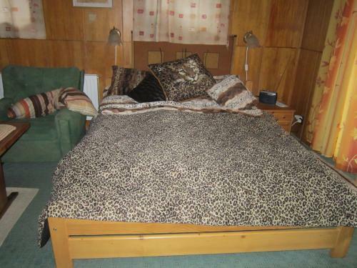 Hostal Guest House Leona