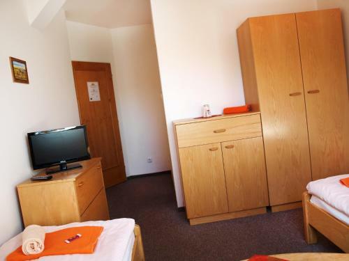 Hotel Dermot