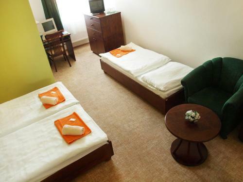 Hotel Dermot