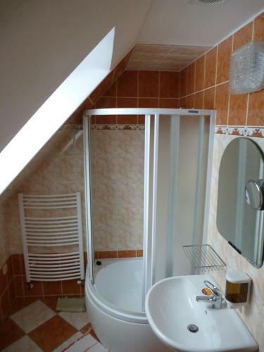 Hostal Ubytov�n� Ly?a?sk� ?kola