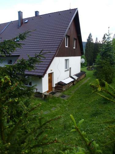 Hostal Ubytov�n� Ly?a?sk� ?kola