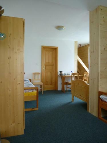 Hostal Ubytov�n� Ly?a?sk� ?kola