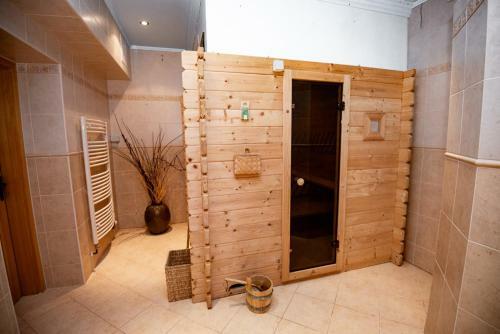 Hostal Penzion ?ert