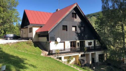 Hostal Penzion ?ert