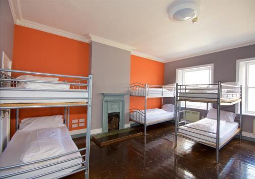 Albergue Albatross Backpackers In!