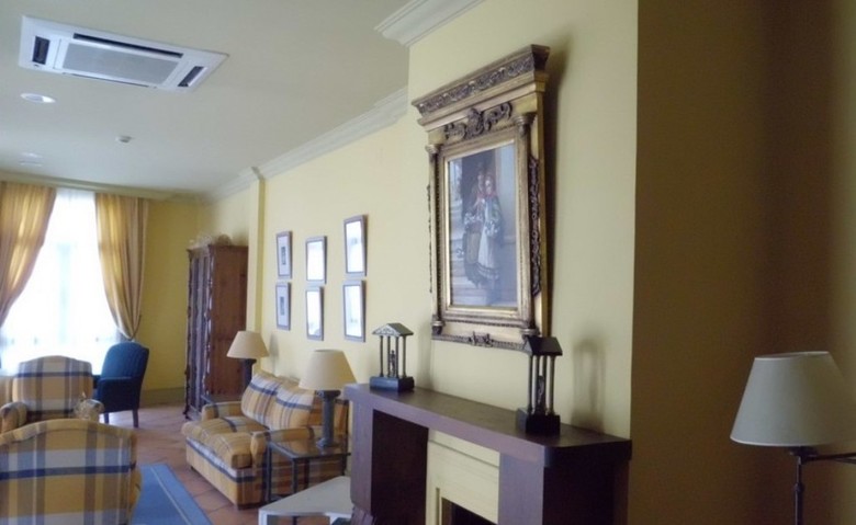 Hotel Puerta De La Villa