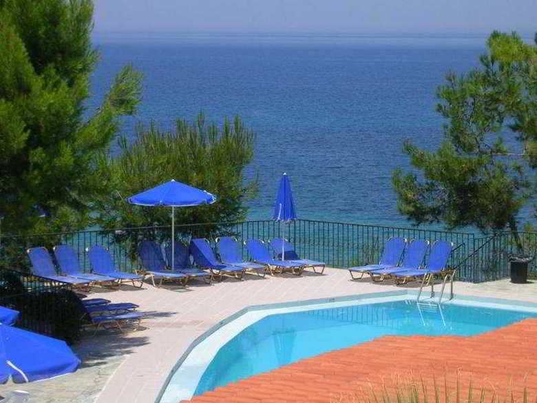 Apartamentos Celia Yria