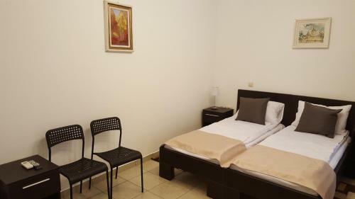Hostal Vis A Vis Studio