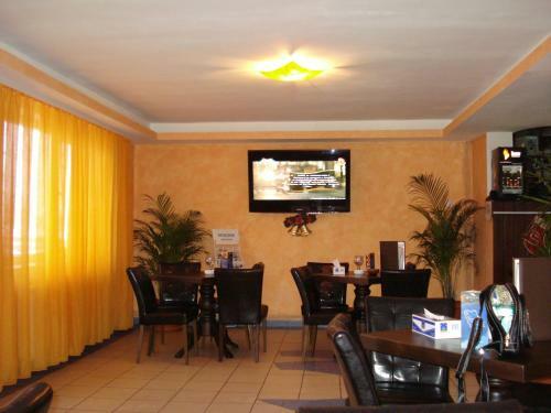Hostal Vila Tom Cris
