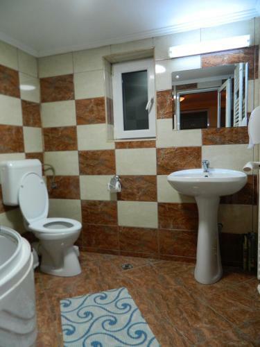 Hostal Vila Tom Cris