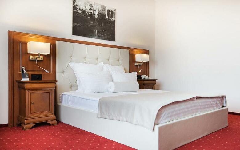 Hotel Athos R.m.t.