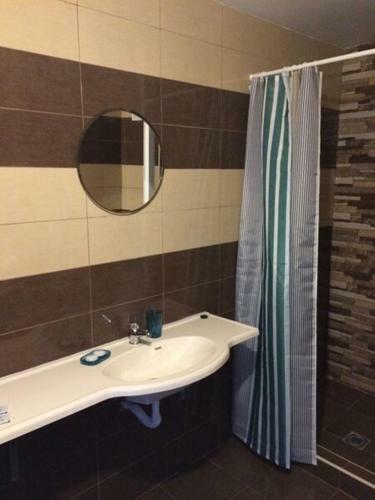 Hostal Pensiune Restaurant Indus