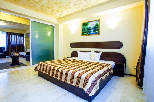 Hotel Charter Otopeni