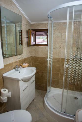 Hostal Cabana Schiori