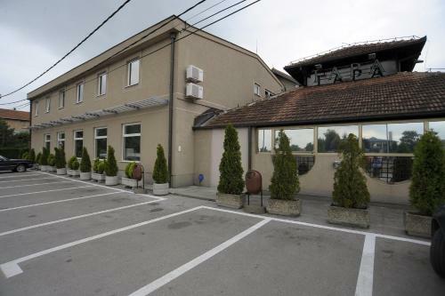 Hostal Accommodation Tara