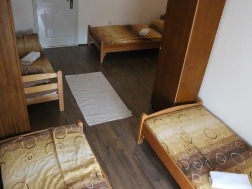 Hostel S