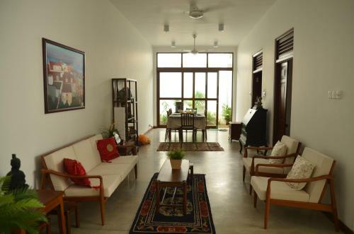 Hostal Sayura House