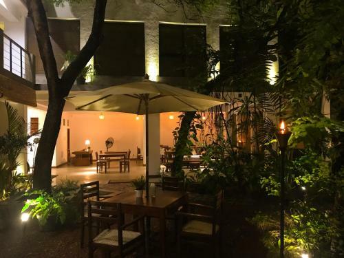Hostal Sayura House