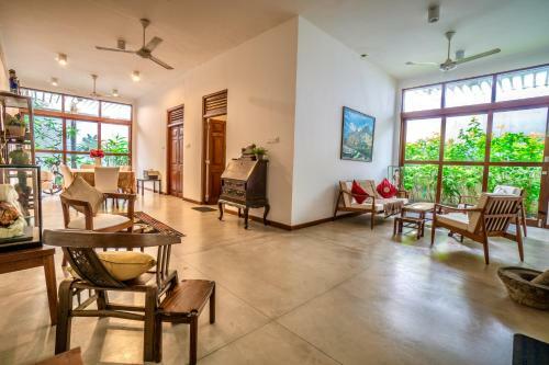 Hostal Sayura House