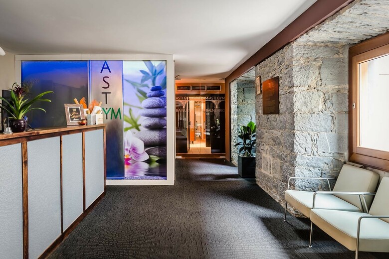 Hotel Balneario Ordu�a Plaza