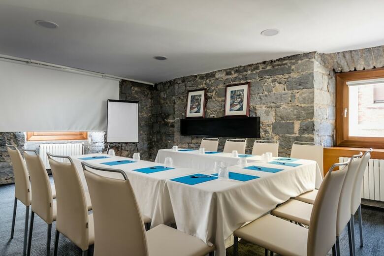 Hotel Balneario Ordu�a Plaza