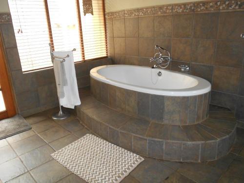 Izapa Bush And Game Lodge
