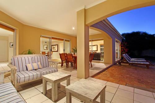 Villa Durham Close 31