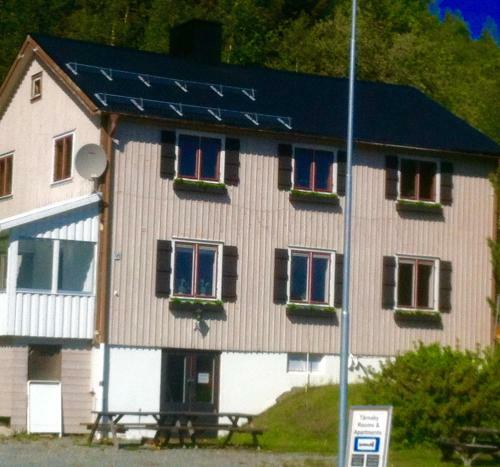 T�rnaby Rooms & Apartments