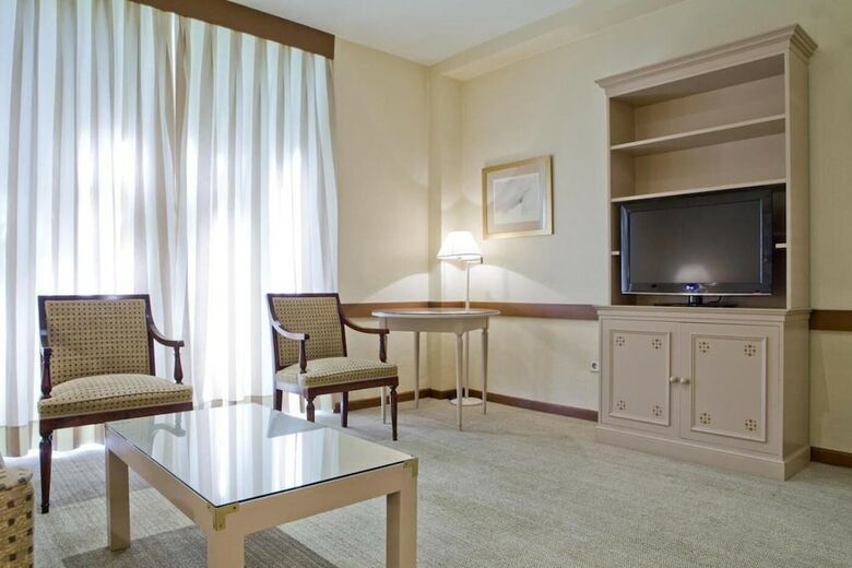 Aparthotel Espahotel Plaza Basilica