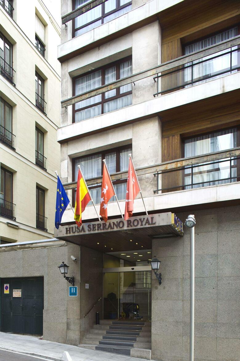 Hotel Serrano