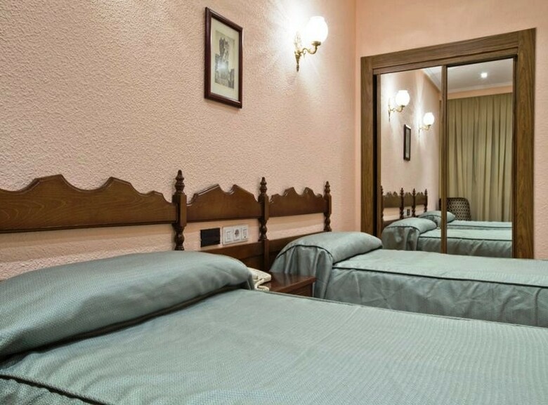 Hotel Castellano II