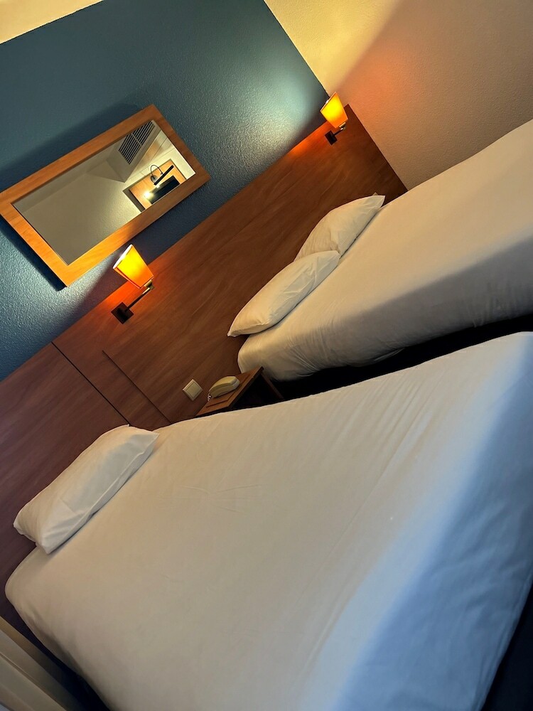 Hotel Kyriad Marne-la-vall�e-torcy