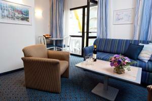 Best Western Regency Suites Hotel