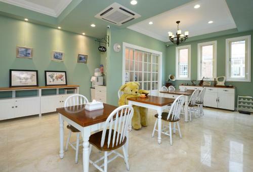 Bed & Breakfast Dancing Butterfly Inn Family Sliding Bnb