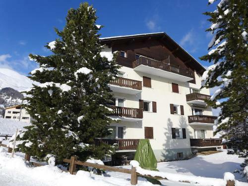 Apartment Chesa Vuorcha