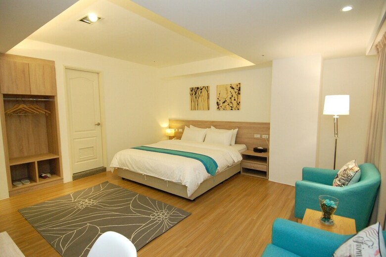 Posada Season 5 Inn