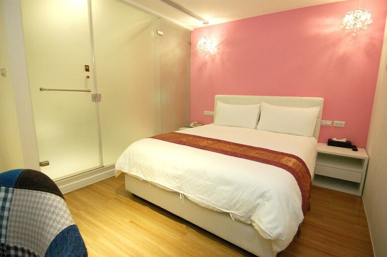 Posada Season 5 Inn