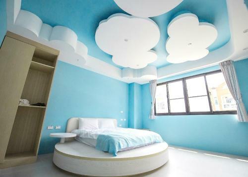 Yellowkite Hotel