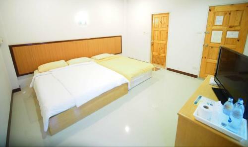 Baanpooya Hotel And Resort
