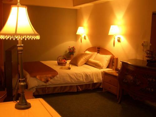 Berkeley Business Hotel Zhongzheng