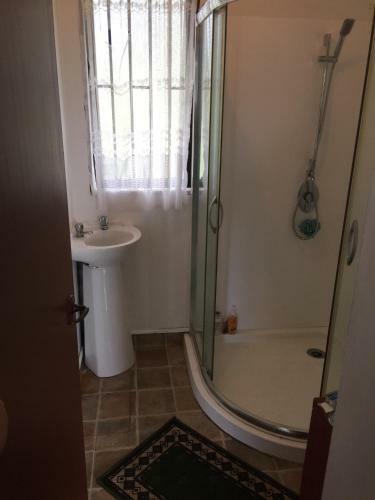 Paul's Waterfront Holiday House