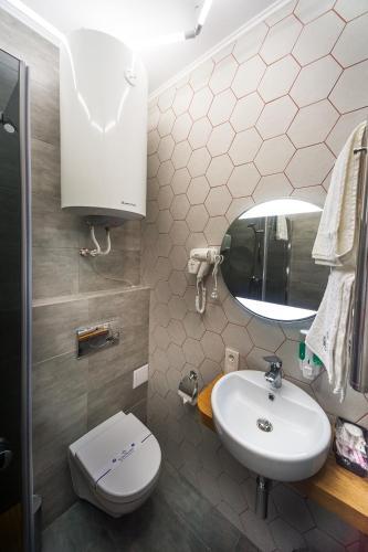 Beehive Hotel