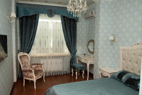 Apartment On Franzuskiy Boulevard 9