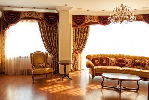 Apartment On Franzuskiy Boulevard 9