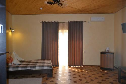 Hostal Lazurny Guest House