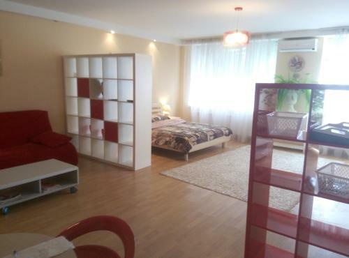 Apartment Red And White