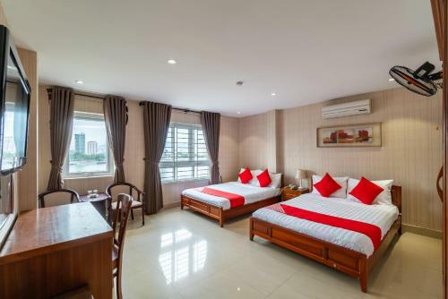 Oyo 327 Oasis Riverside Hotel Da Nang