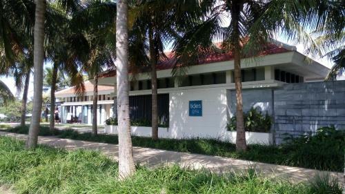 Ocean Apartment Spa & Golf Danang