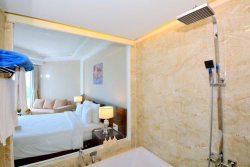 Hotel Golden Peak Resort & Spa