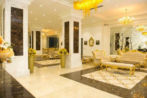 Hotel Golden Peak Resort & Spa